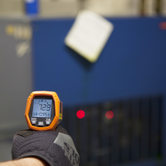 KLEIN TOOLS IR5 Çift Lazerli Kızılötesi Termometre -30°c Ila 650°c