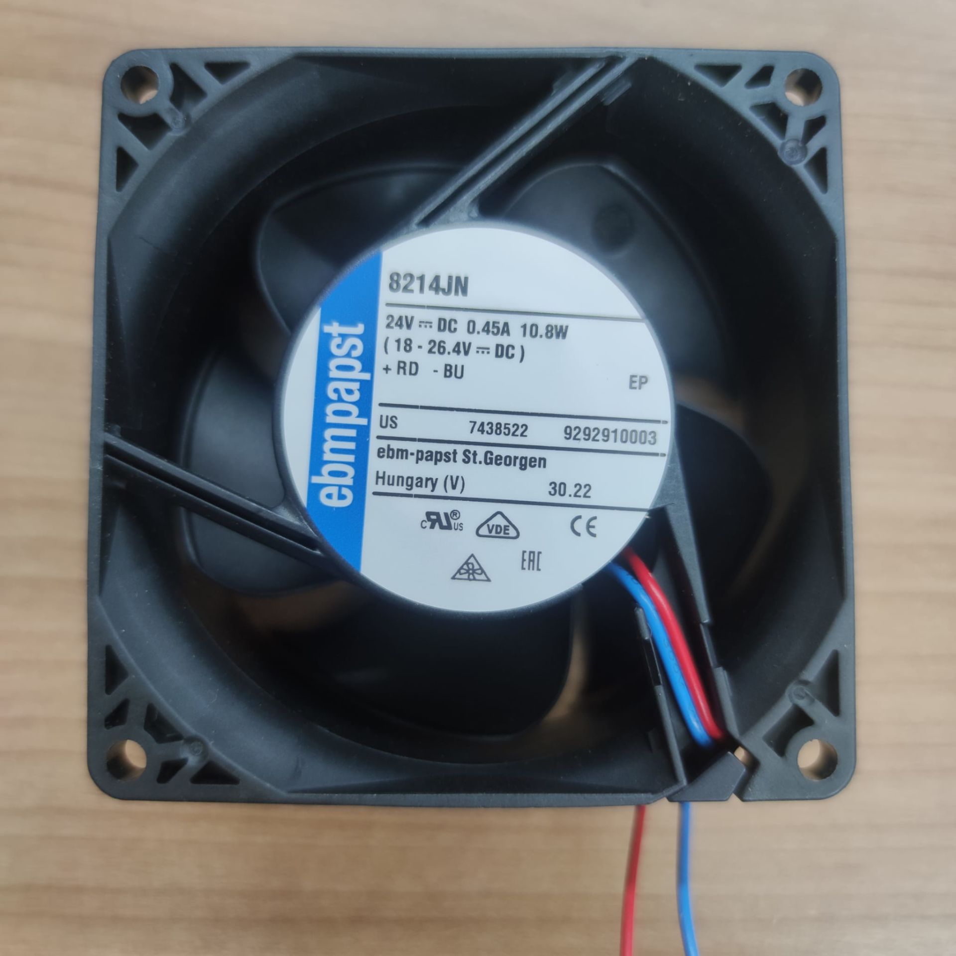 Ebm Papst 8214JN Kompakt Fan